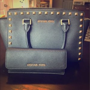 Like new Michael Khors handbag!